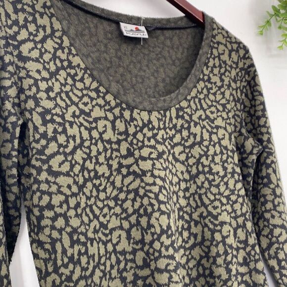 Kavu Deva Long Sleeve Knit Casual Thumb Hole Athleisure MIDI Dress Black / Green - Picture 6 of 15